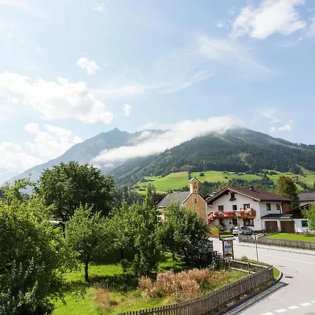 Apartment Spacious Flat With Balcony In Mittersill